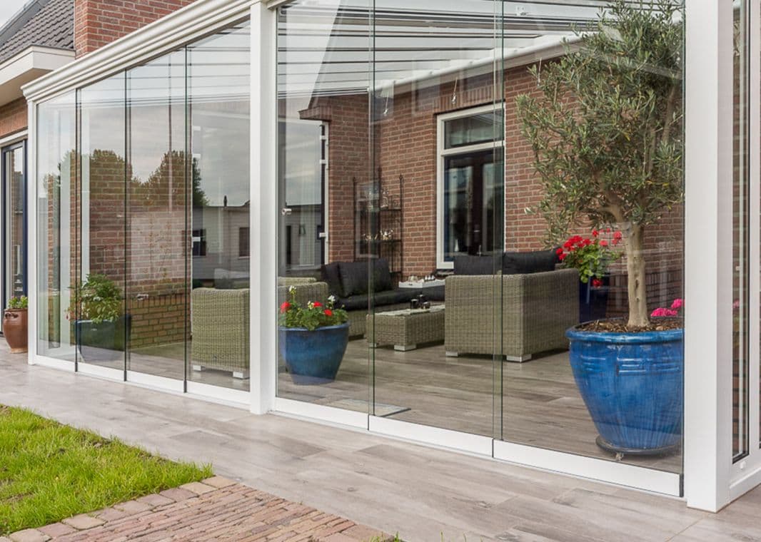 Greenline Glasschiebewand (4 spurig) - 05 greenline schiebewand weiss 4spurig verasol 1 - gl-gsw-4sp-4000-weiss