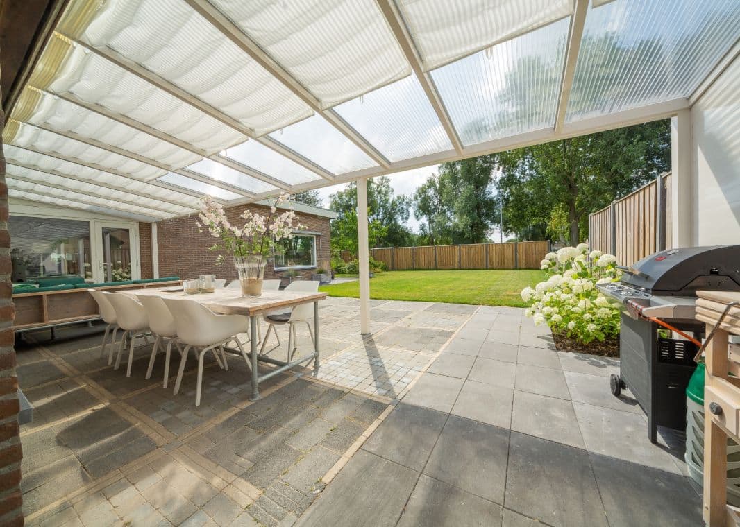 Greenline Terrassendach - 08 greenline weiss 7000 verasol 3 - greenline-weiss-7000x4055